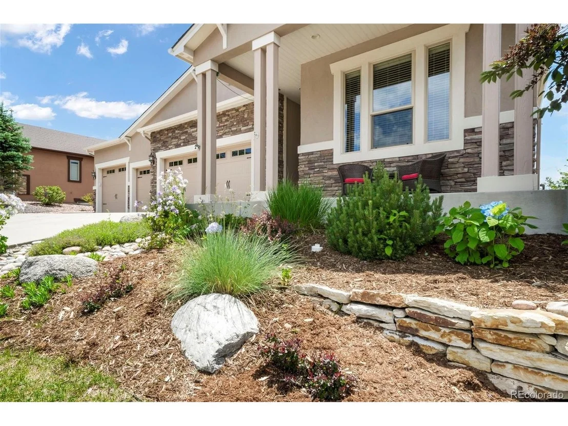 Photo of 215 Kettle Valley Way