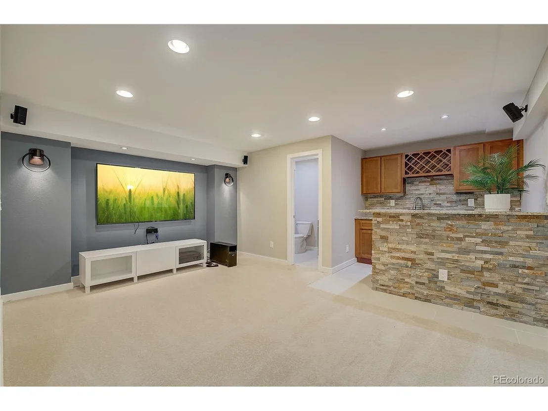Photo of 9646 Dunning Cir