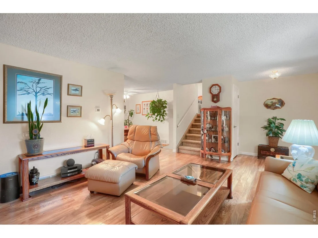 Photo of 409 E Saint Clair Ave