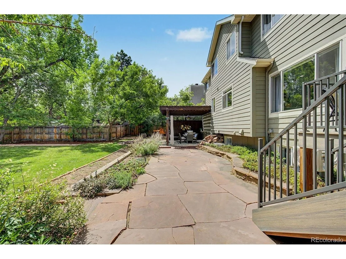 Photo of 1284 Elder Ave