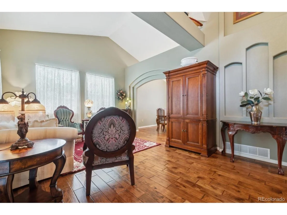 Photo of 1395 Foxtail Dr
