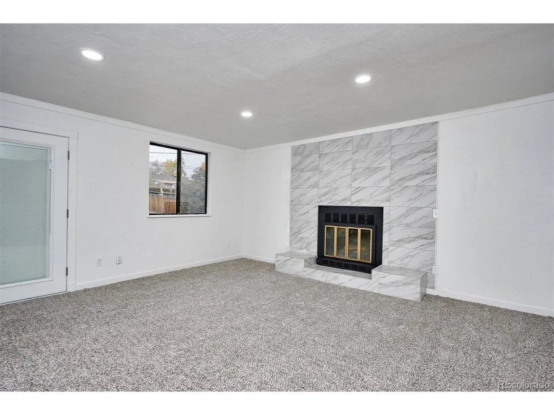 Photo of 735 N Hooker St