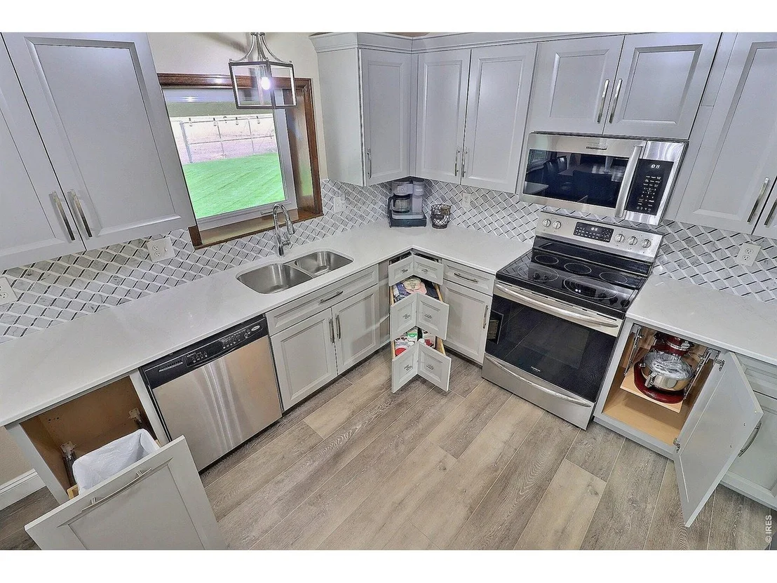 Photo of 204 River Rd