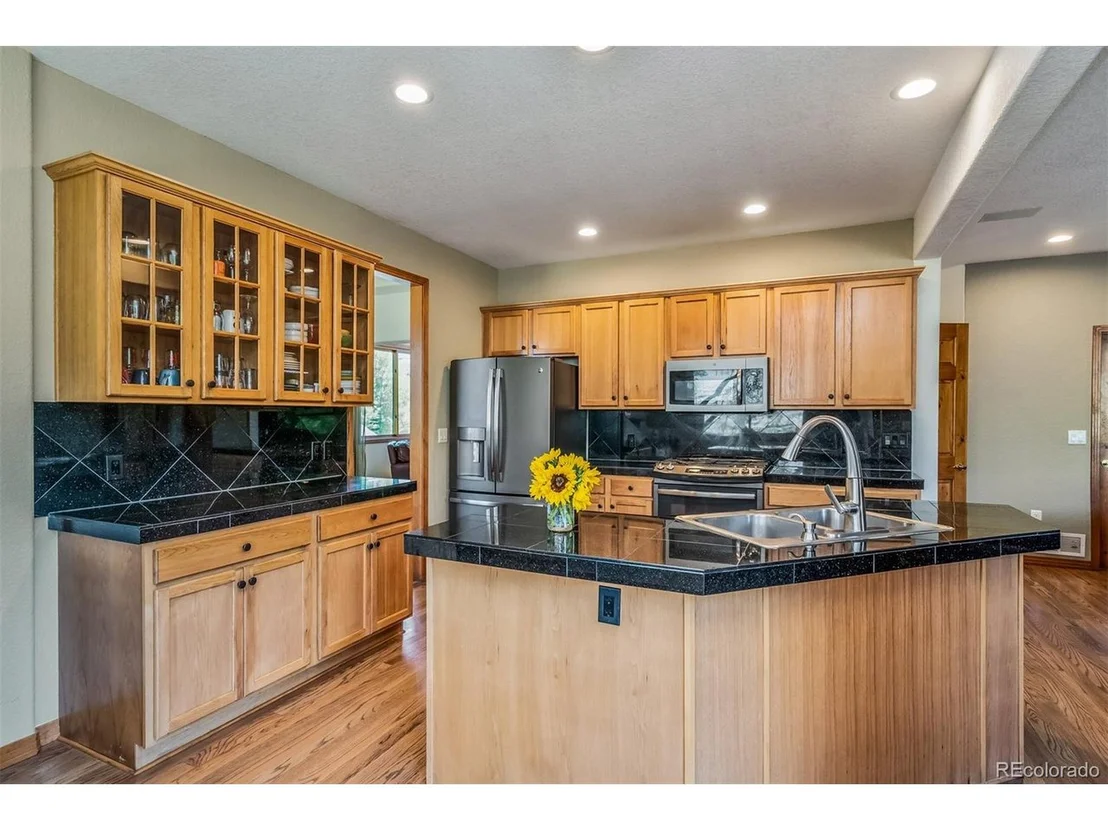 Photo of 1528 Legend Lake Cir