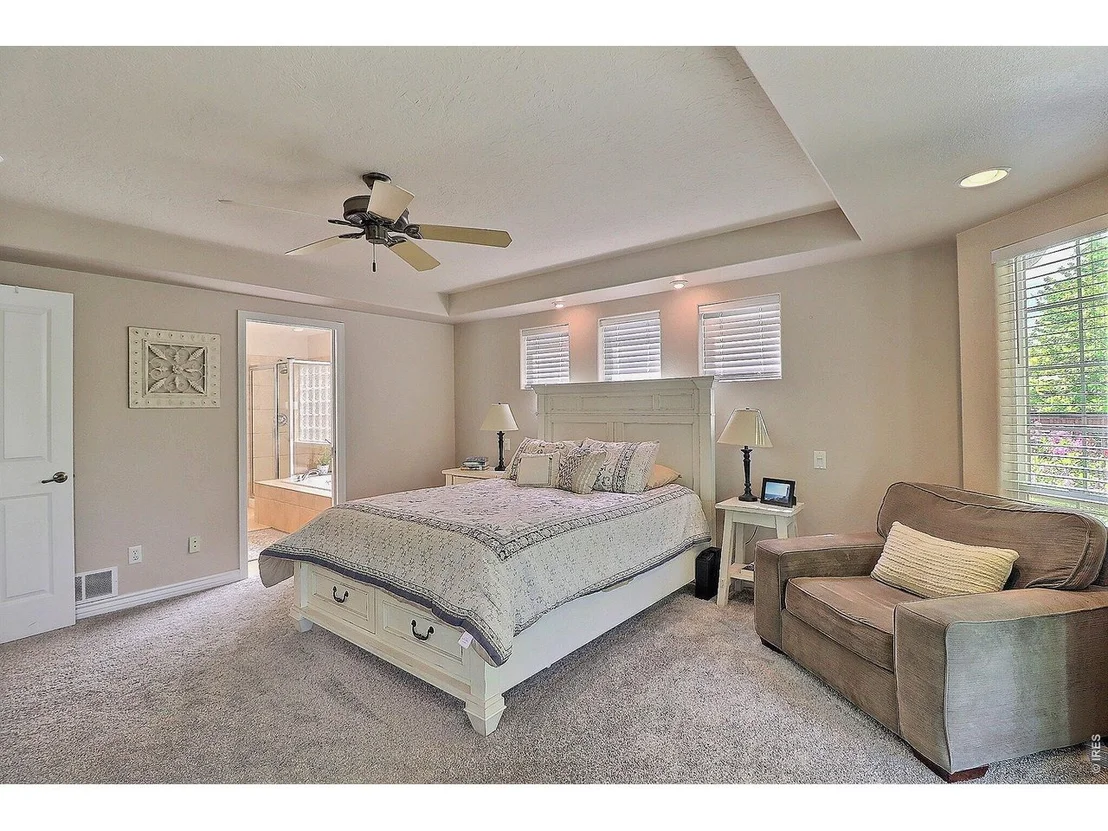 Photo of 101 54th Ave