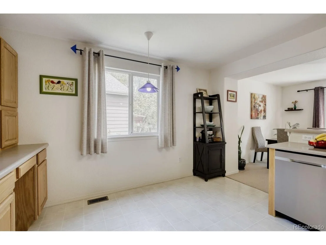 Photo of 1355 Carnation Cir