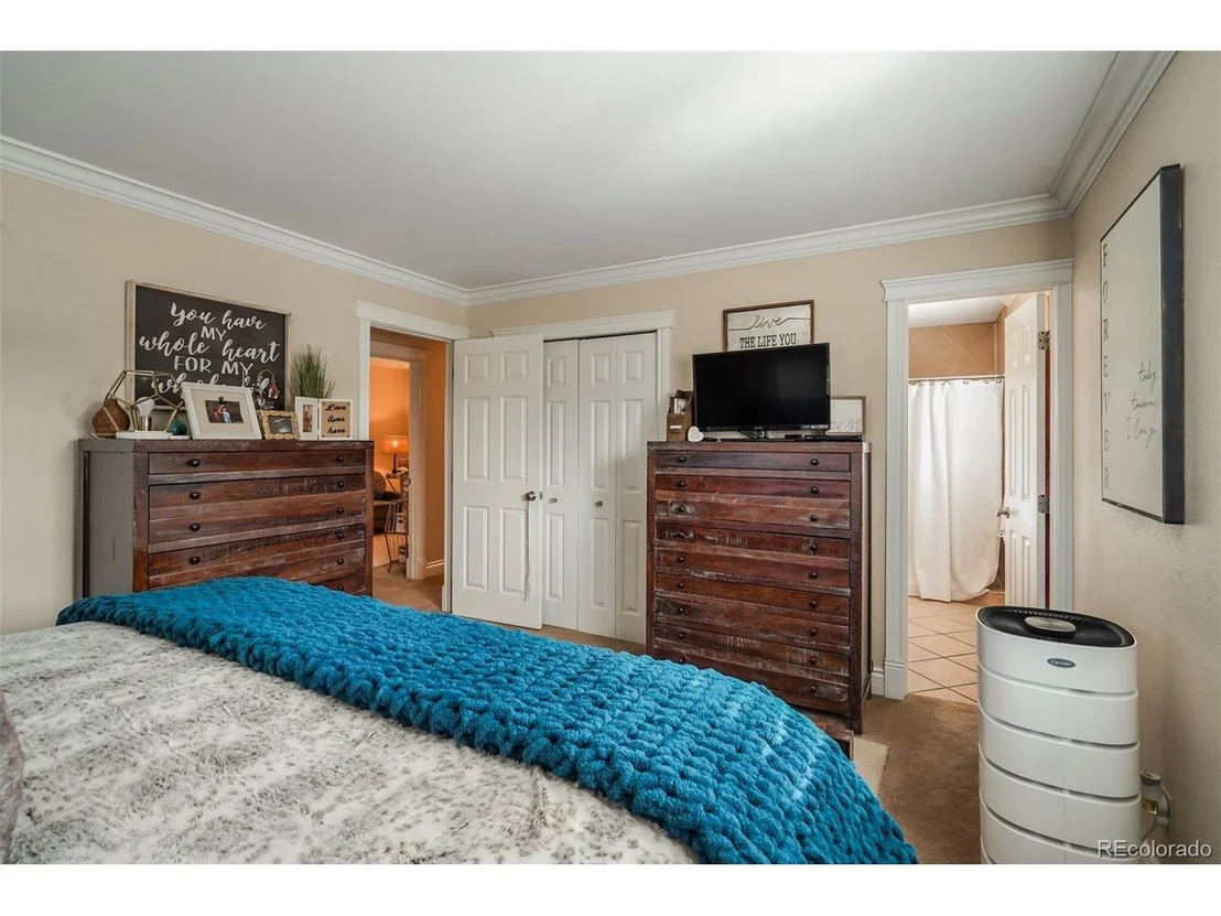 Photo of 7 Belaire Dr
