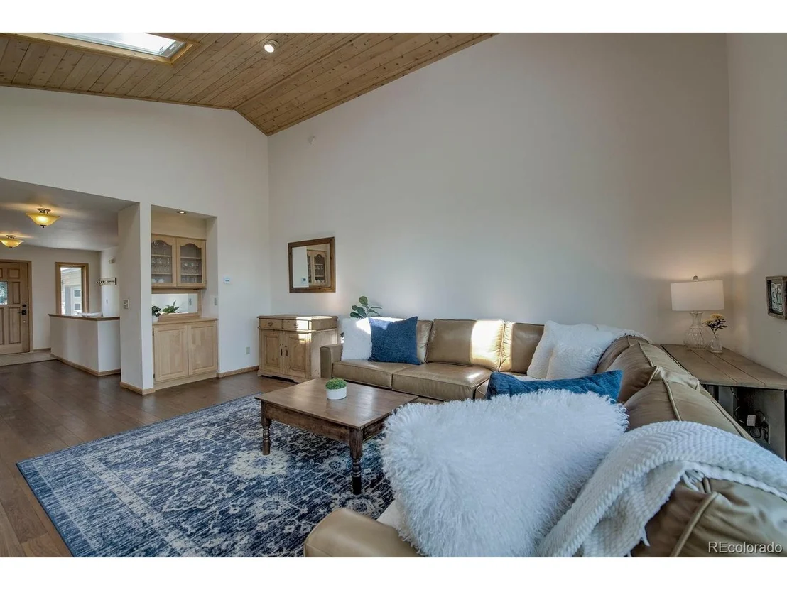 Photo of 102 Thimbleberry Way