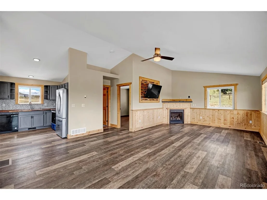 Photo of 2491 Stagestop Rd