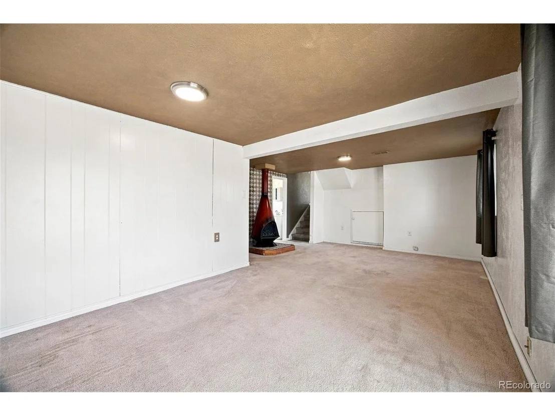 Photo of 8290 Louise Dr