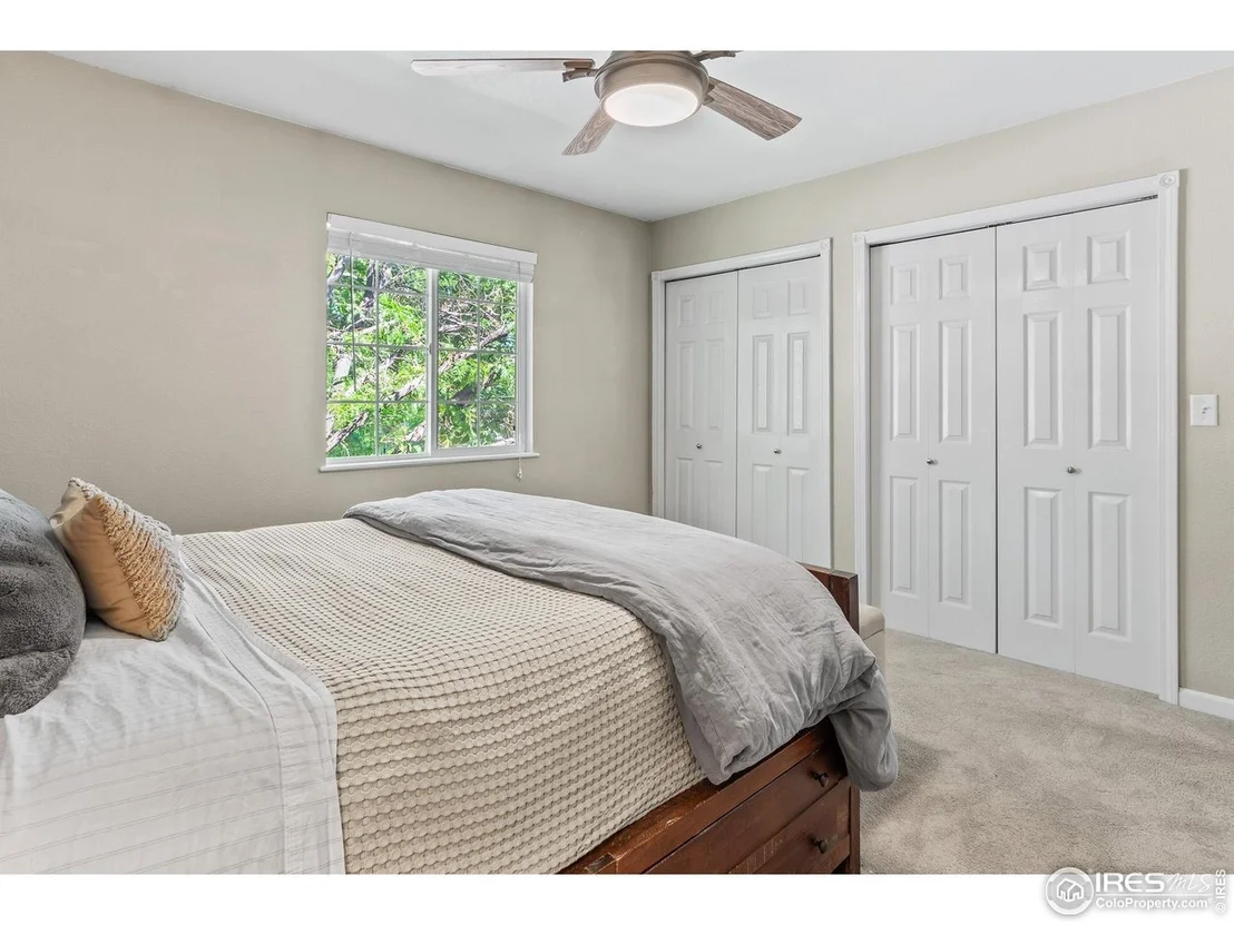 Photo of 205 Sunset Ln