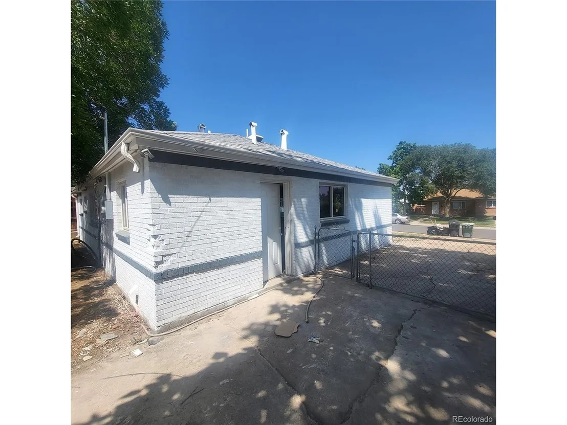 Photo of 9191 Vine St