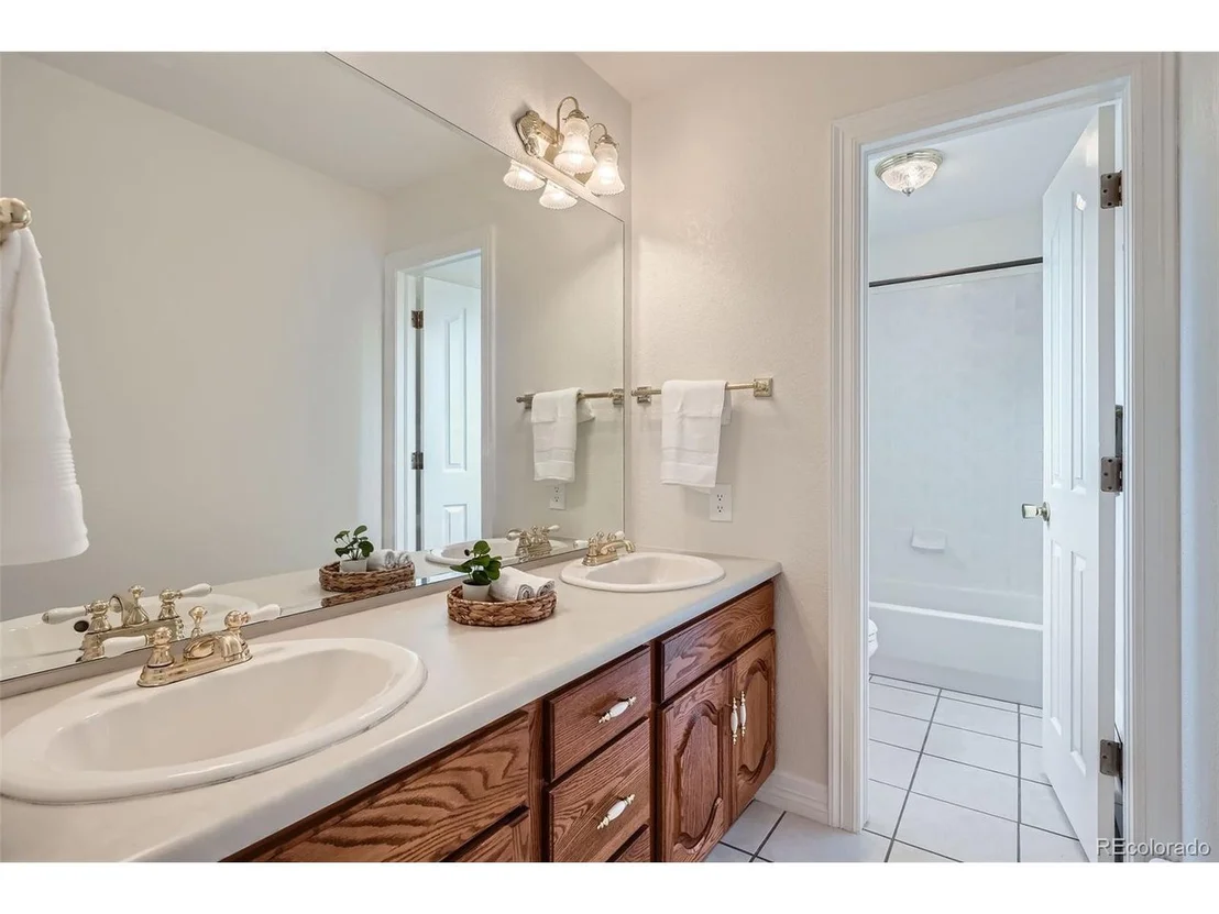 Photo of 6335 Oberon Rd