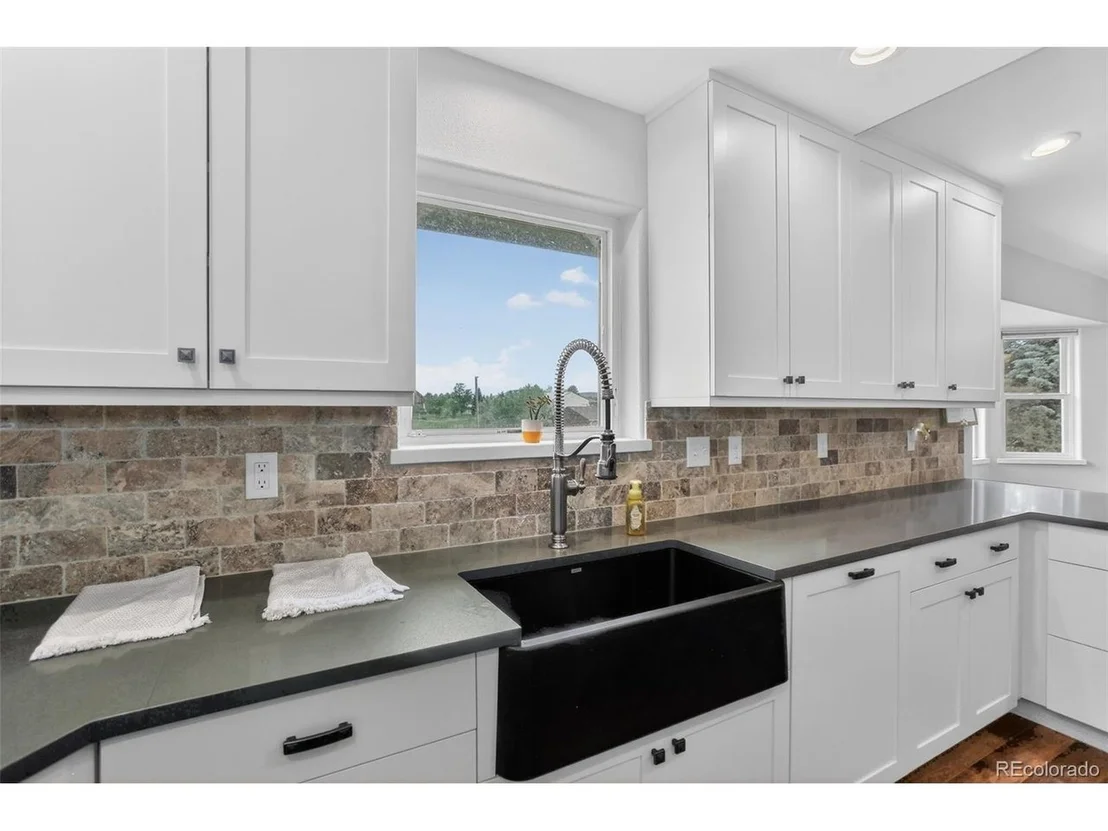Photo of 4717 Foothills Dr