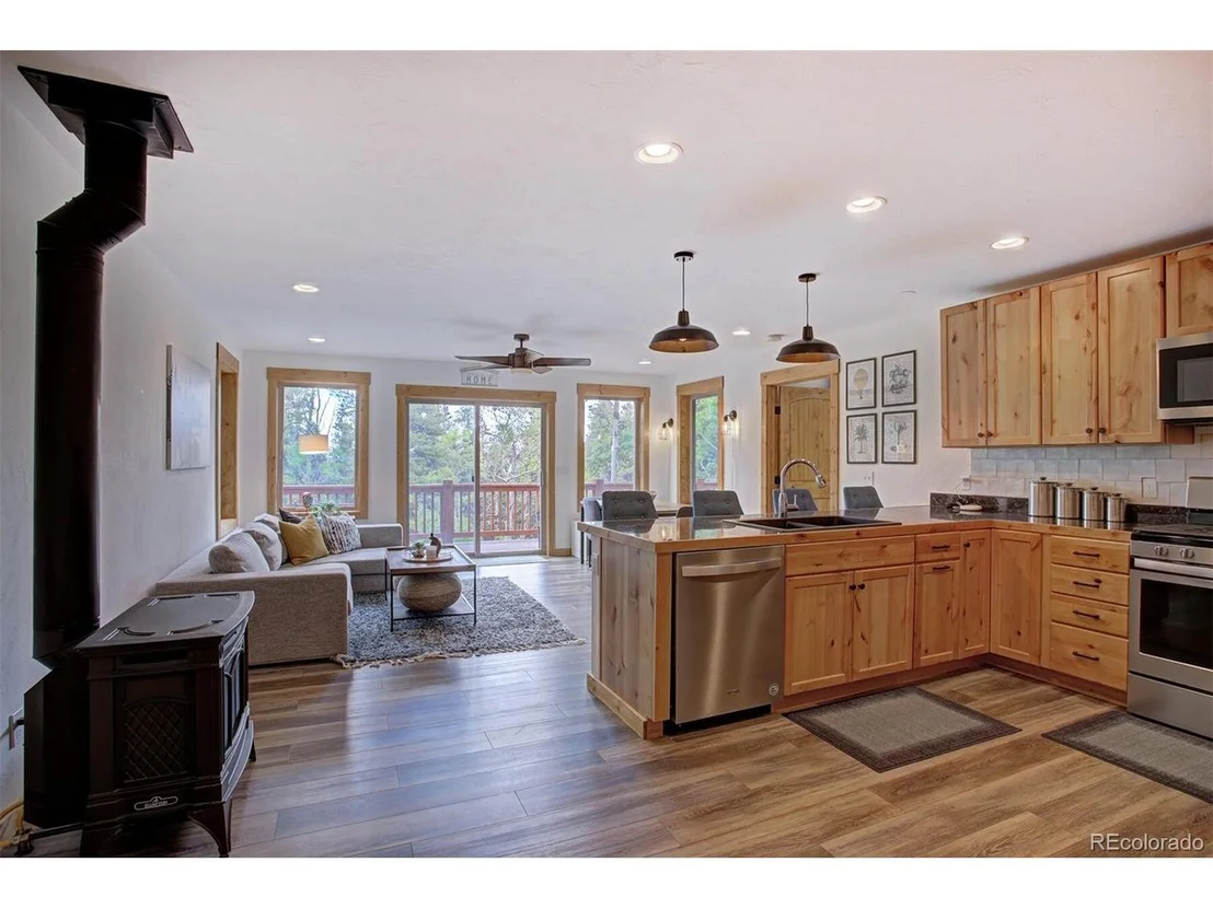 Photo of 1002 Venture Rd