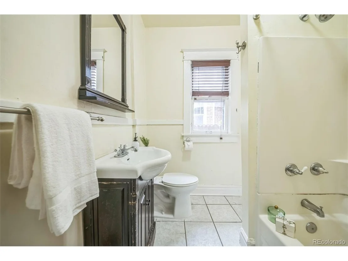 Photo of 3024 W Denver Pl
