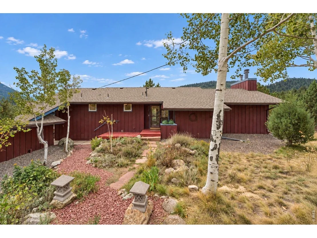 Photo of 936 Pika Rd