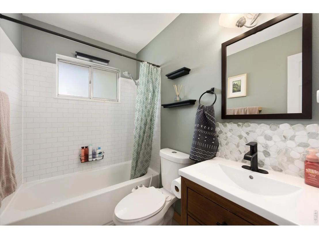 Photo of 811 Table Mountain Ct
