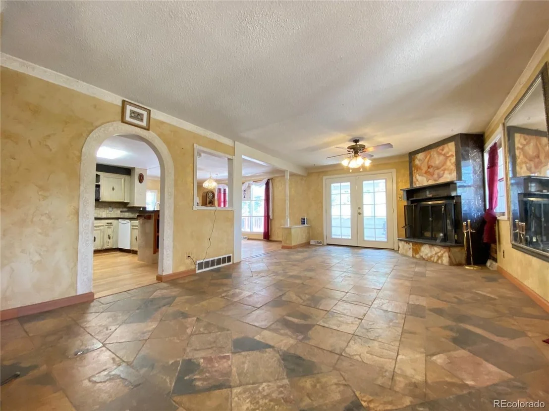 Photo of 1222 Valley View Dr