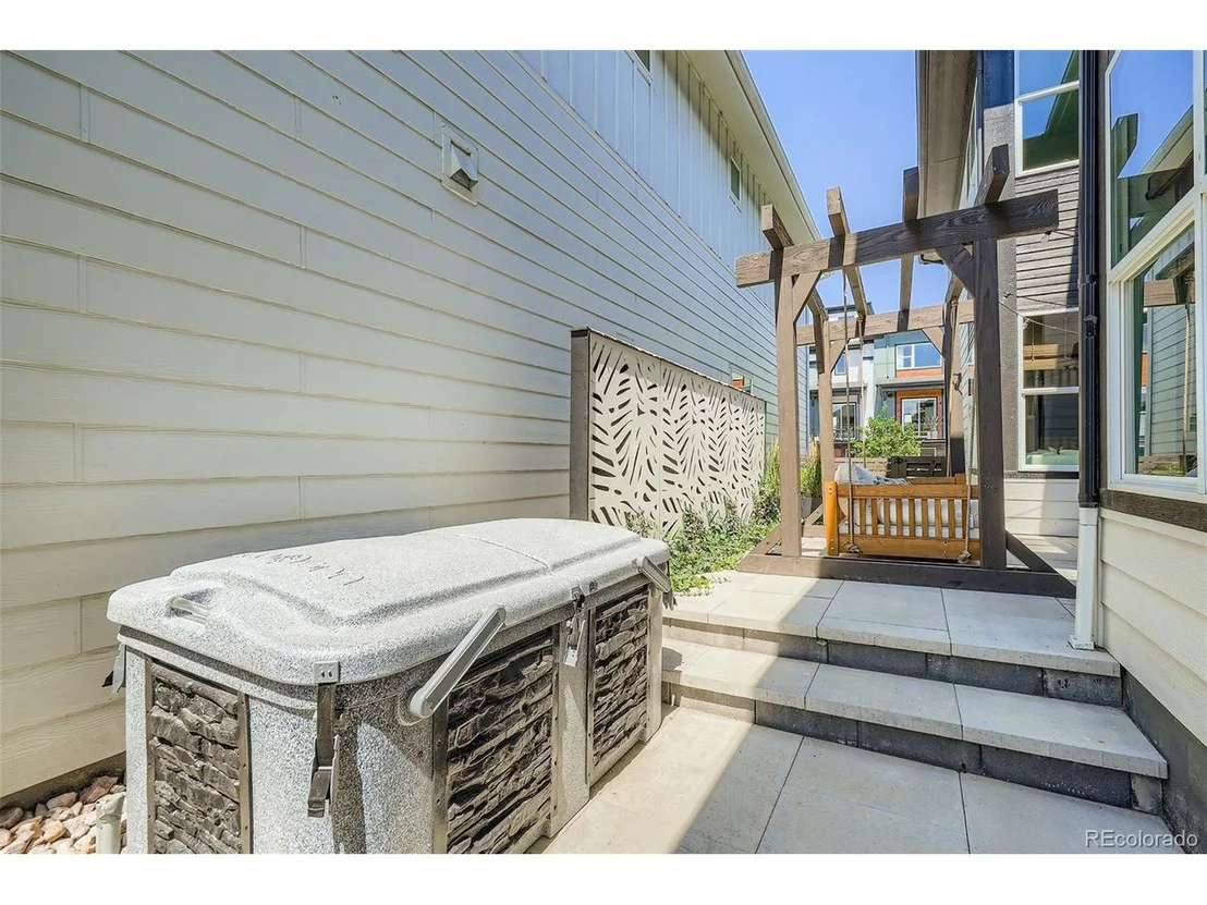 Photo of 720 Promenade Dr