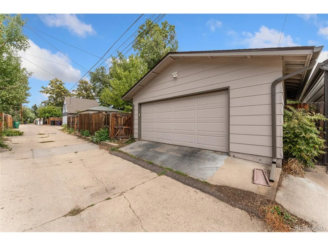 Photo of 1263 Elm St
