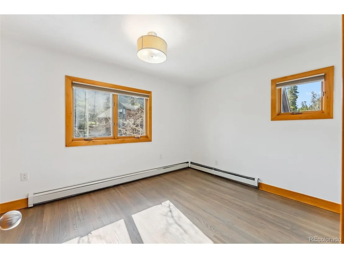 Photo of 475 Vail Cir