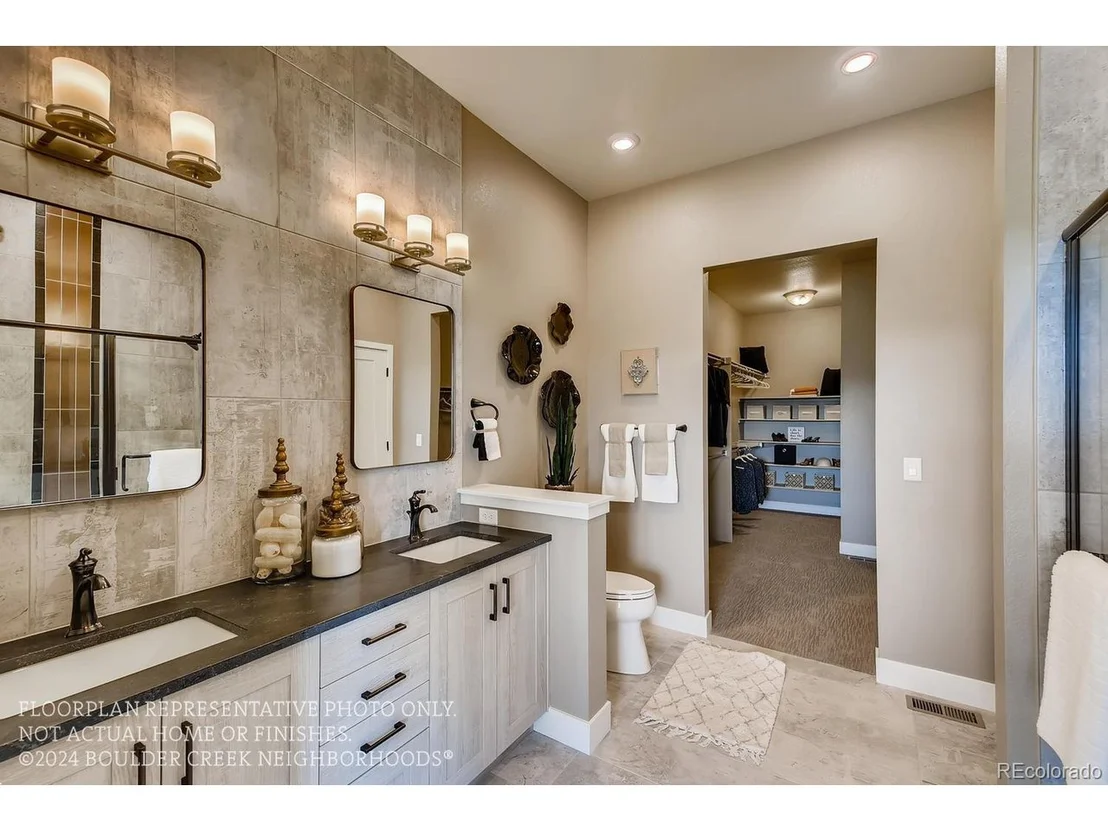 Photo of 833 W 129th Pl