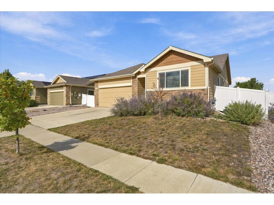 Photo of 946 Scotch Pine Dr