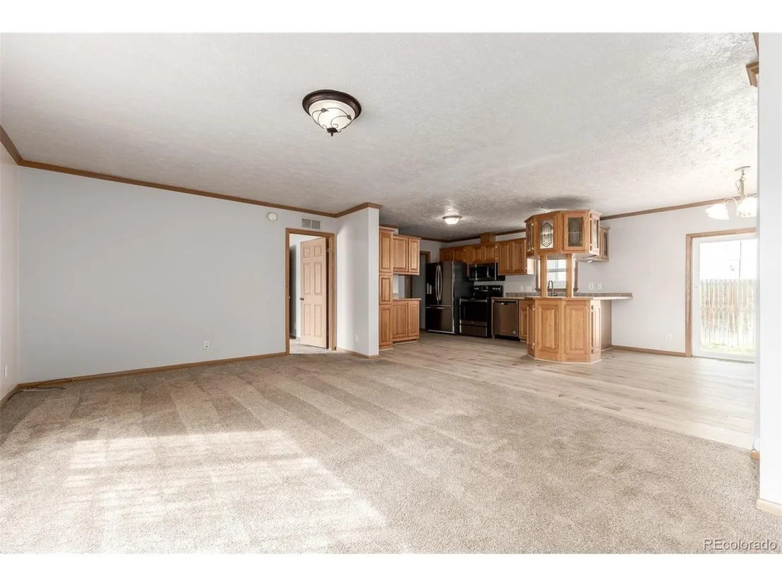 Photo of 5675 Bryant St