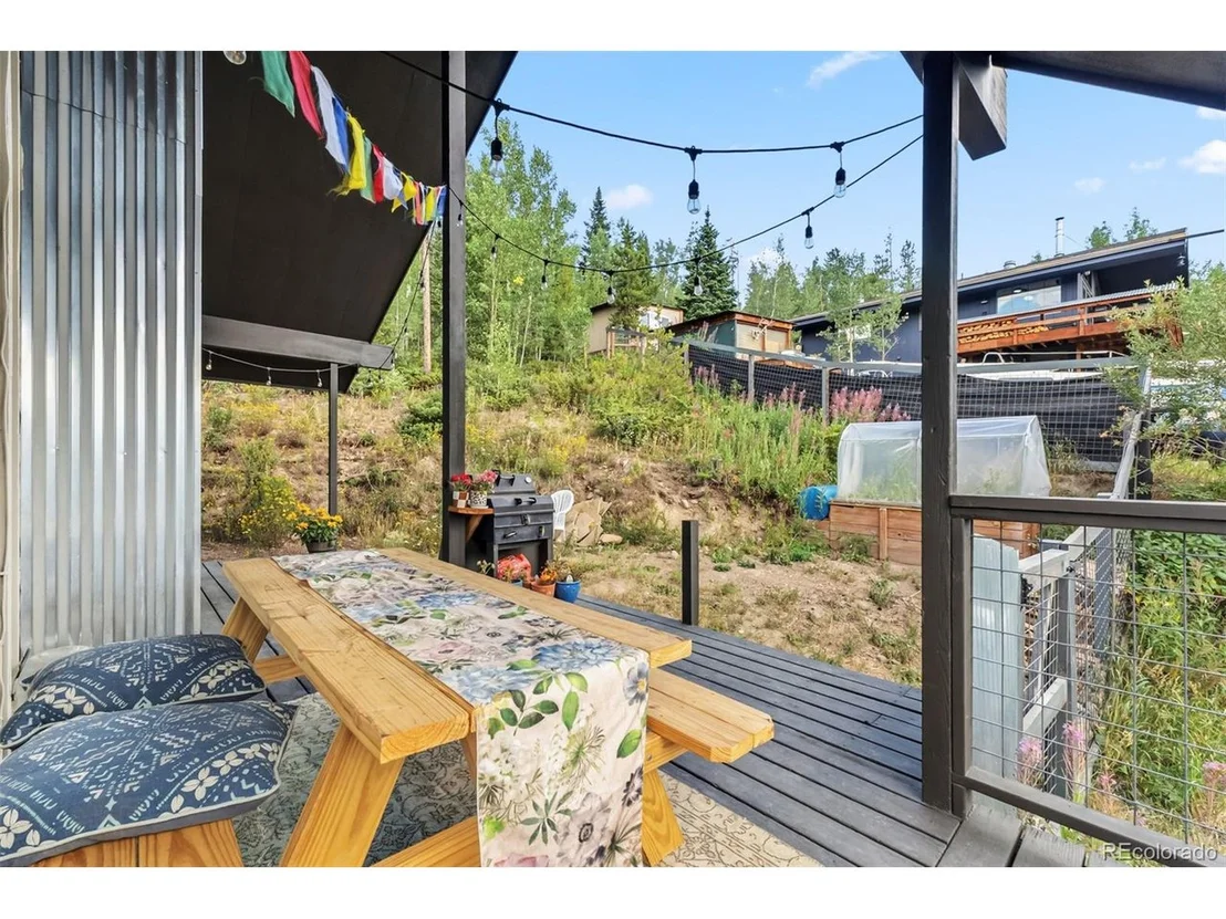 Photo of 218 Deer Path Rd