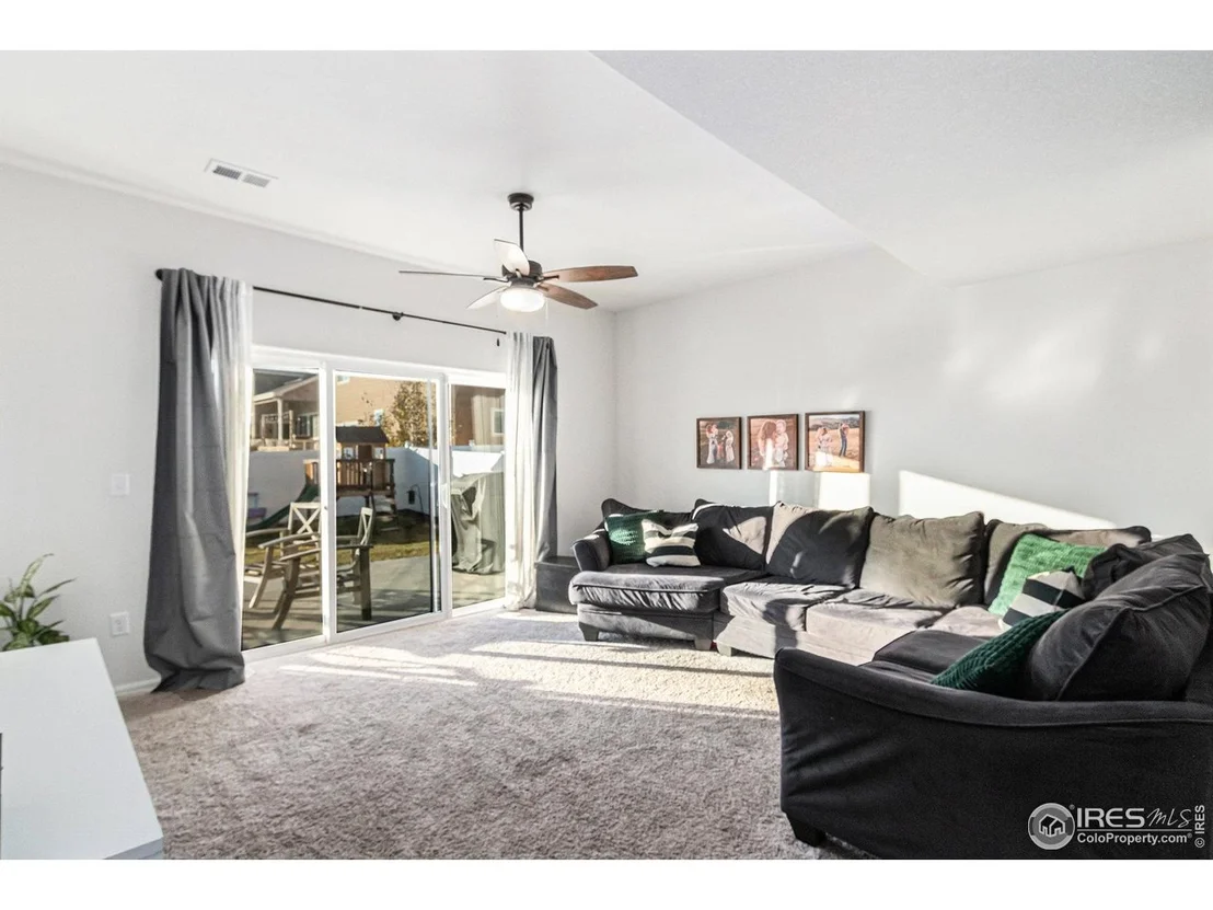 Photo of 985 Axis Dr