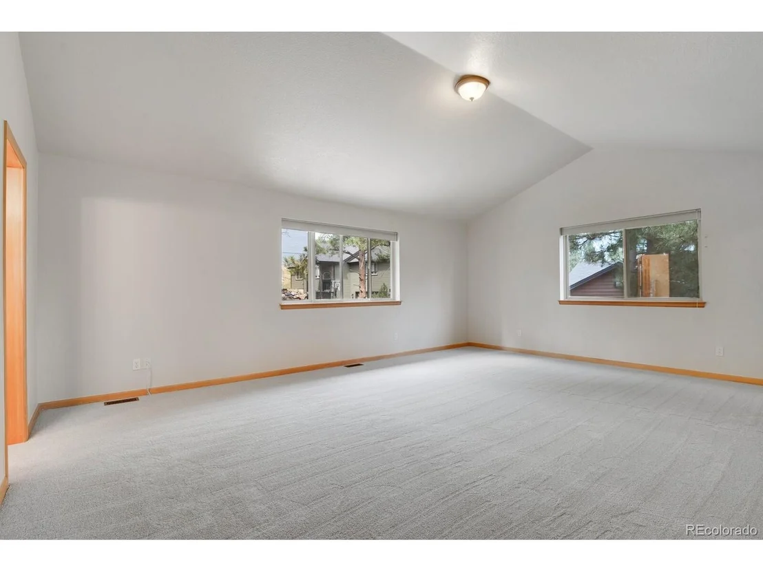 Photo of 3118 Moonshadow Ln