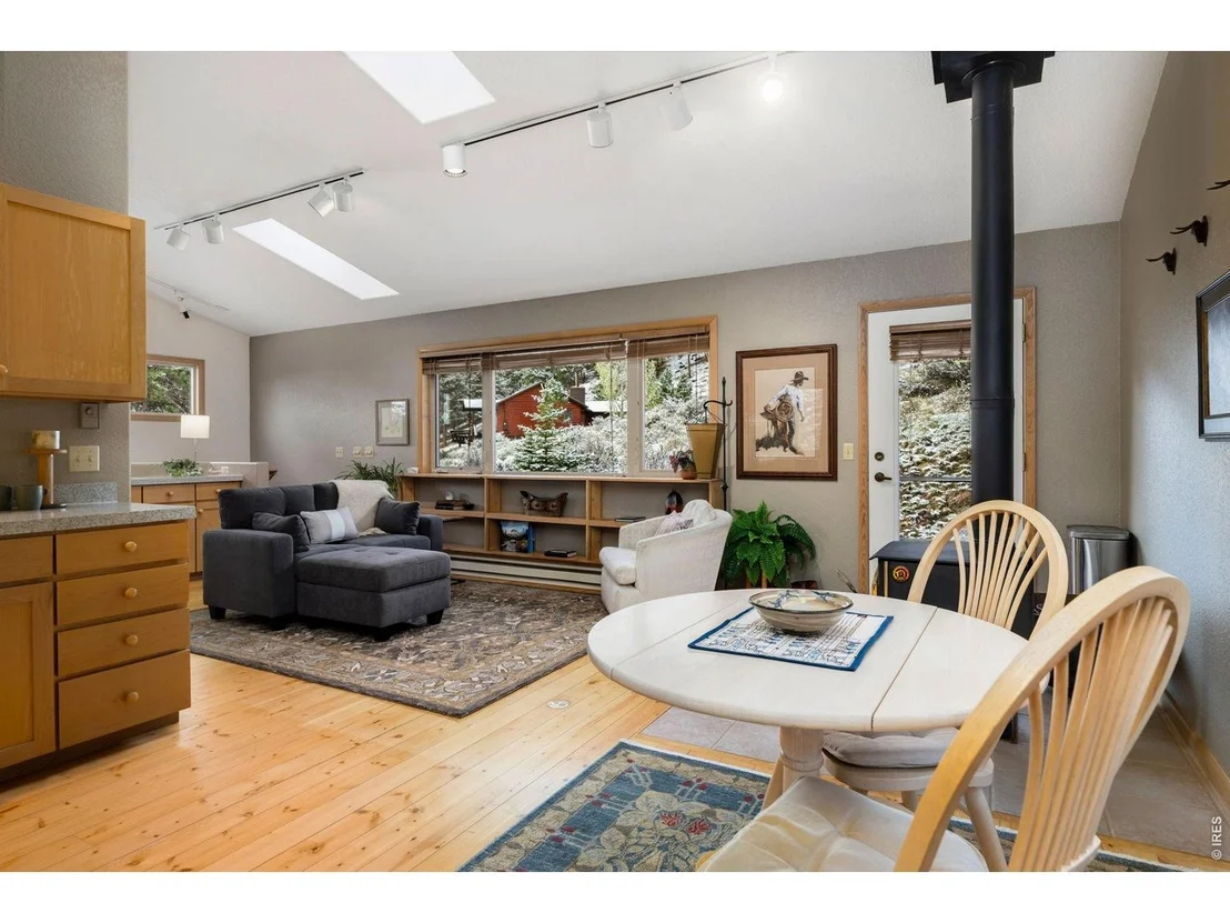 Photo of 2340 Eagle Cliff Rd