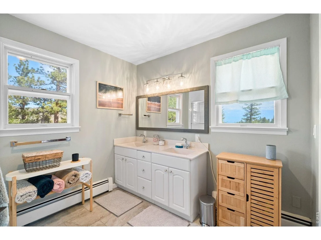 Photo of 526 Brook Rd