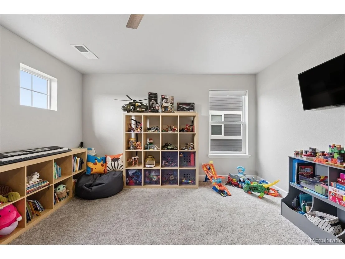 Photo of 410 Hyde Park Cir