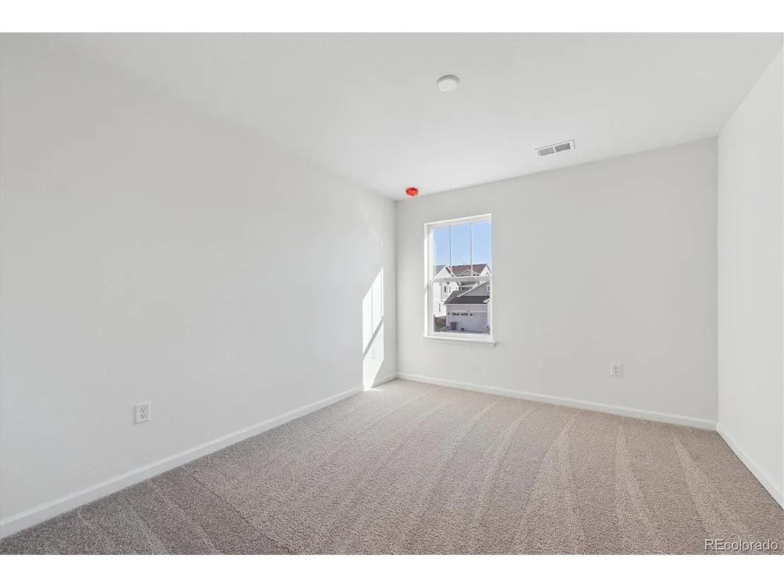 Photo of 660 Split Rock Dr