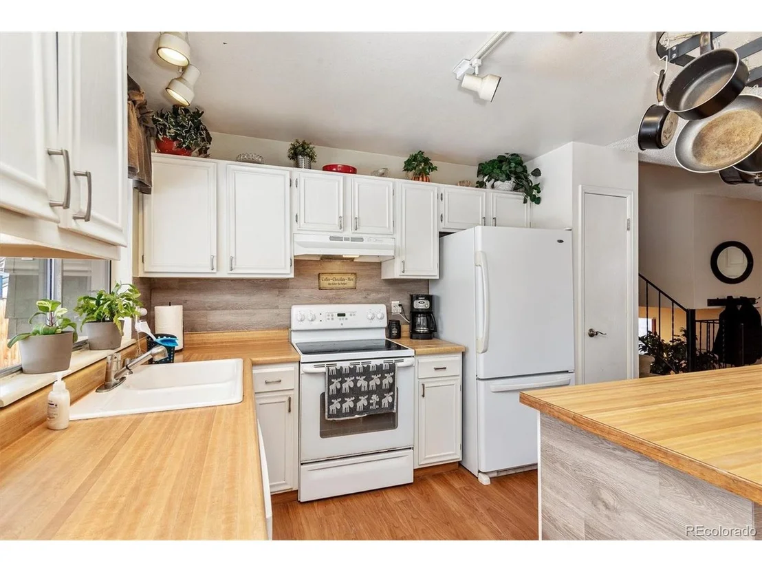 Photo of 1001 Harrison Dr