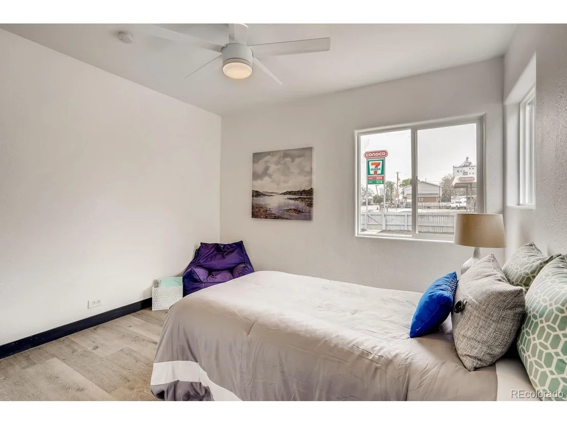 Photo of 4463 Steele St