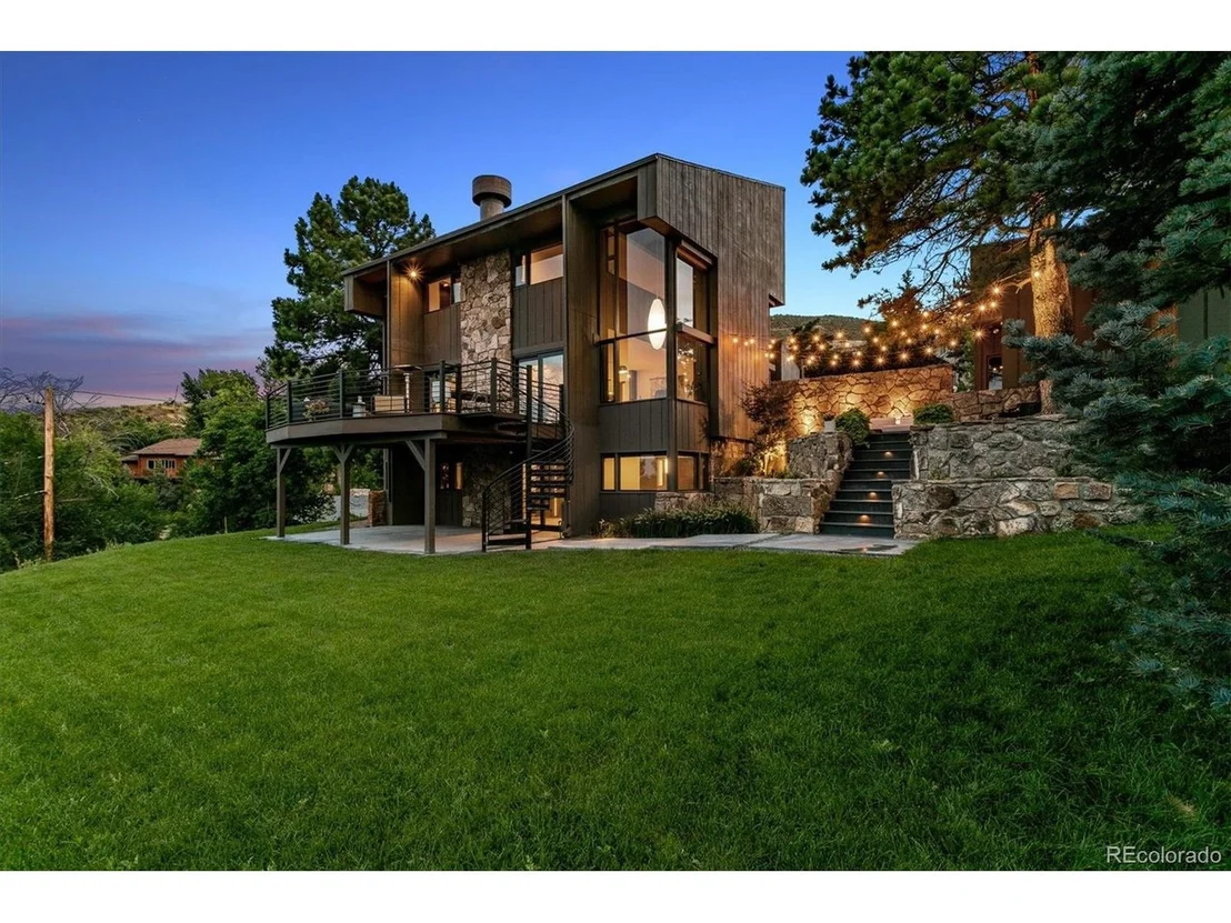 Photo of 14495 Foothill Rd