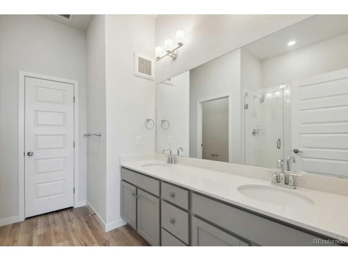 Photo of Unit 1407 at 487 Interlocken Blvd