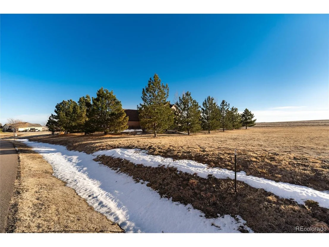 Photo of 1120 Antelope Dr W