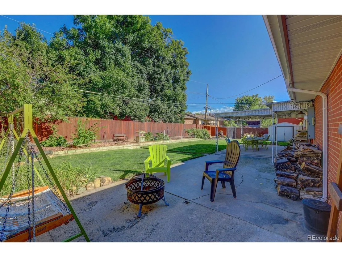 Photo of 6552 Iris St
