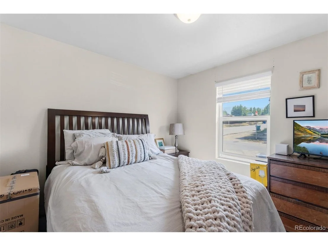 Photo of 101 S Maple St