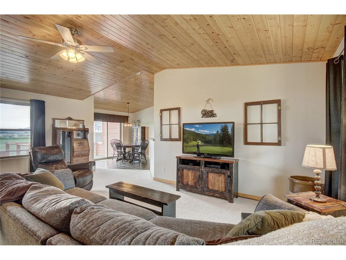 Photo of 1319 Meadow Dr