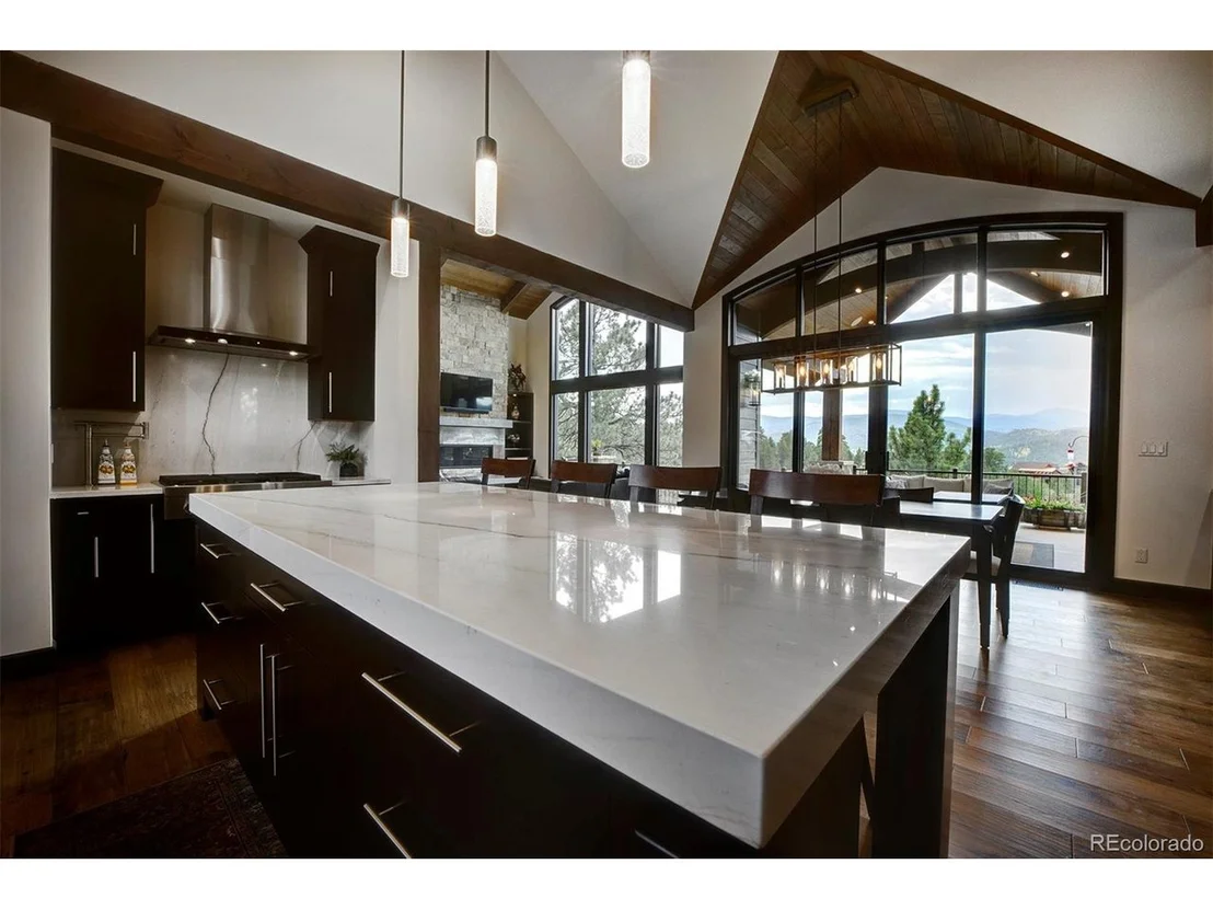 Photo of 4331 Hilltop Rd