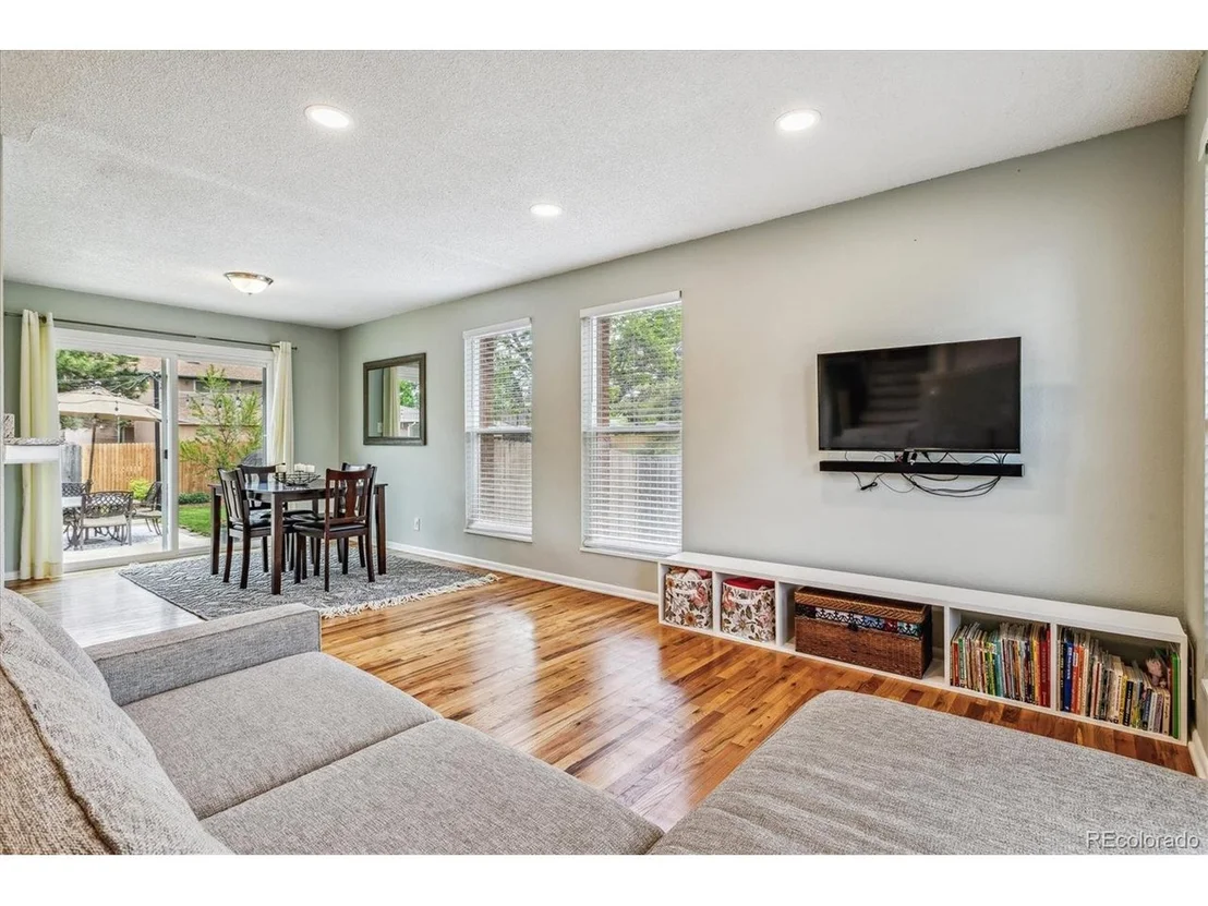 Photo of 4844 Scranton Ct