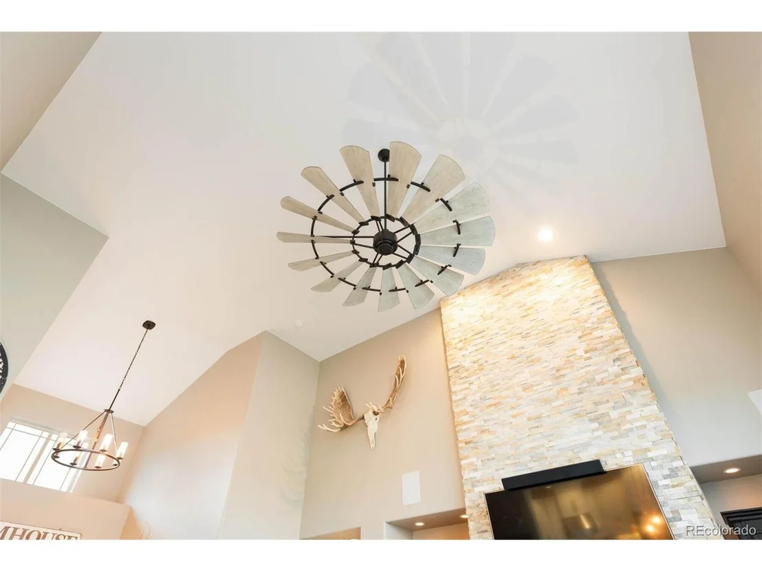 Photo of 980 Promontory Cir