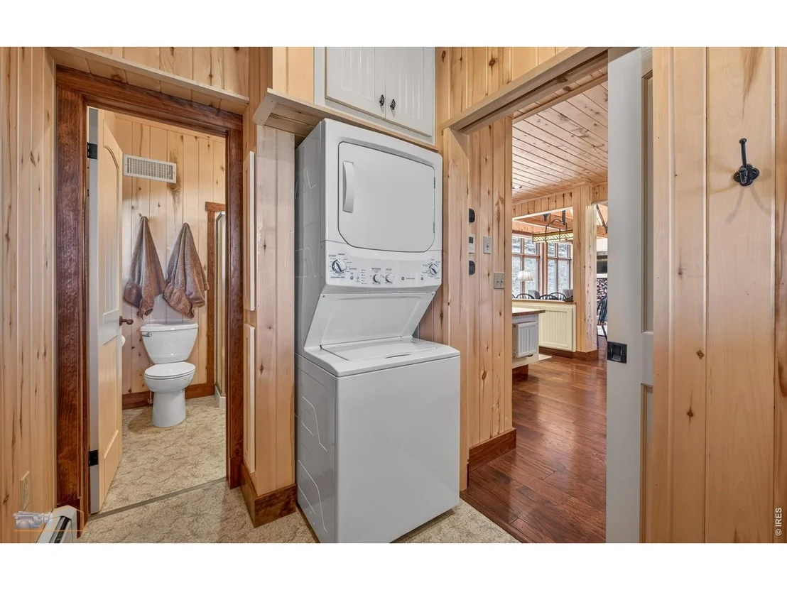 Photo of 942 Spruce Dr