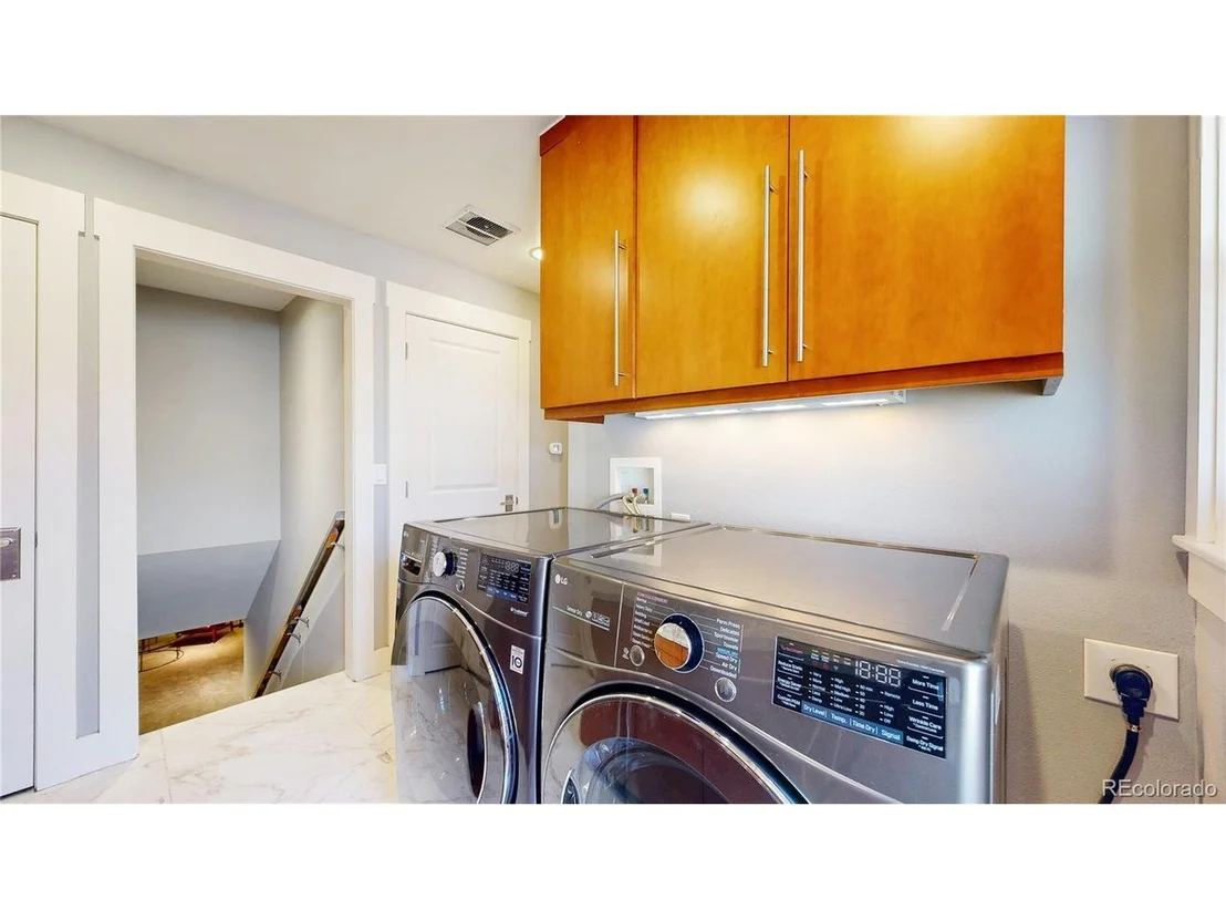 Photo of 477 Locust St