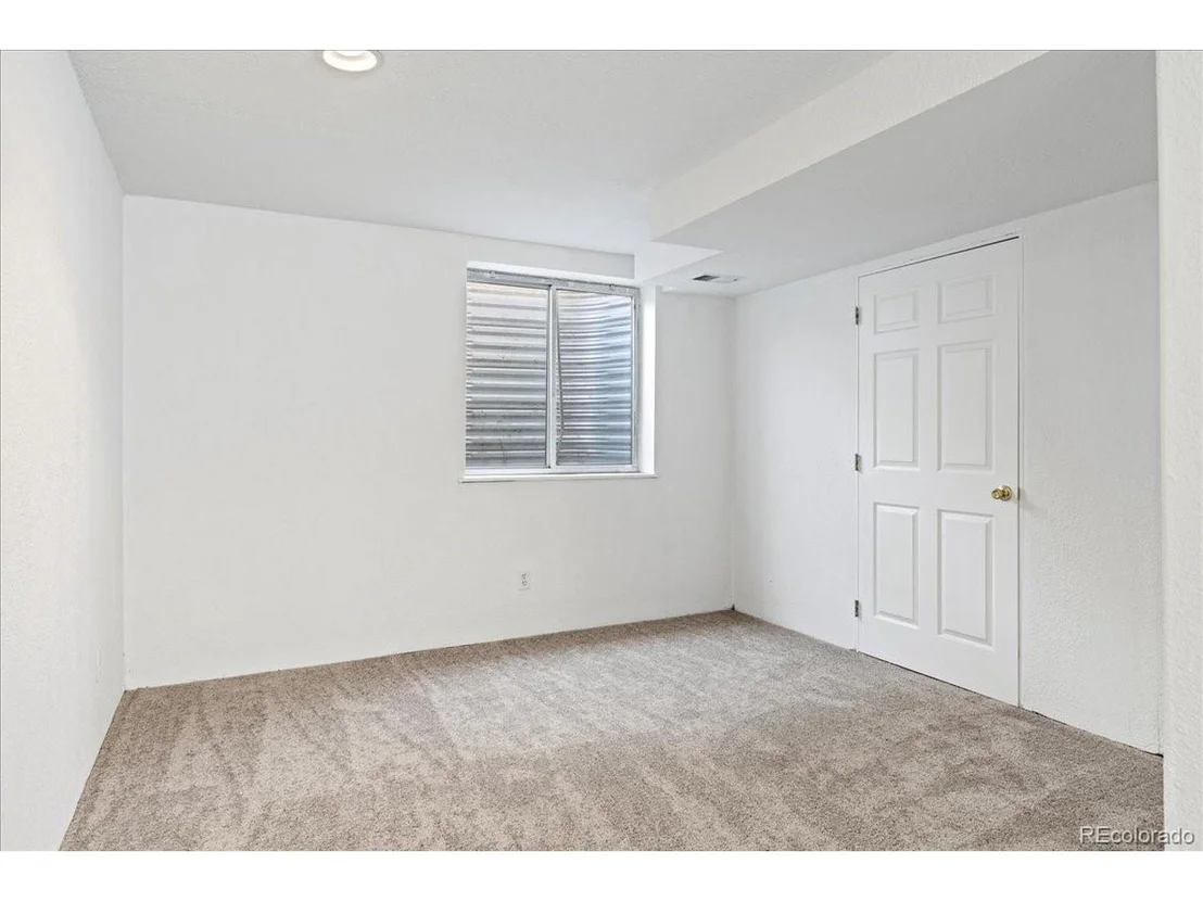 Photo of 8647 Bluegrass Cir